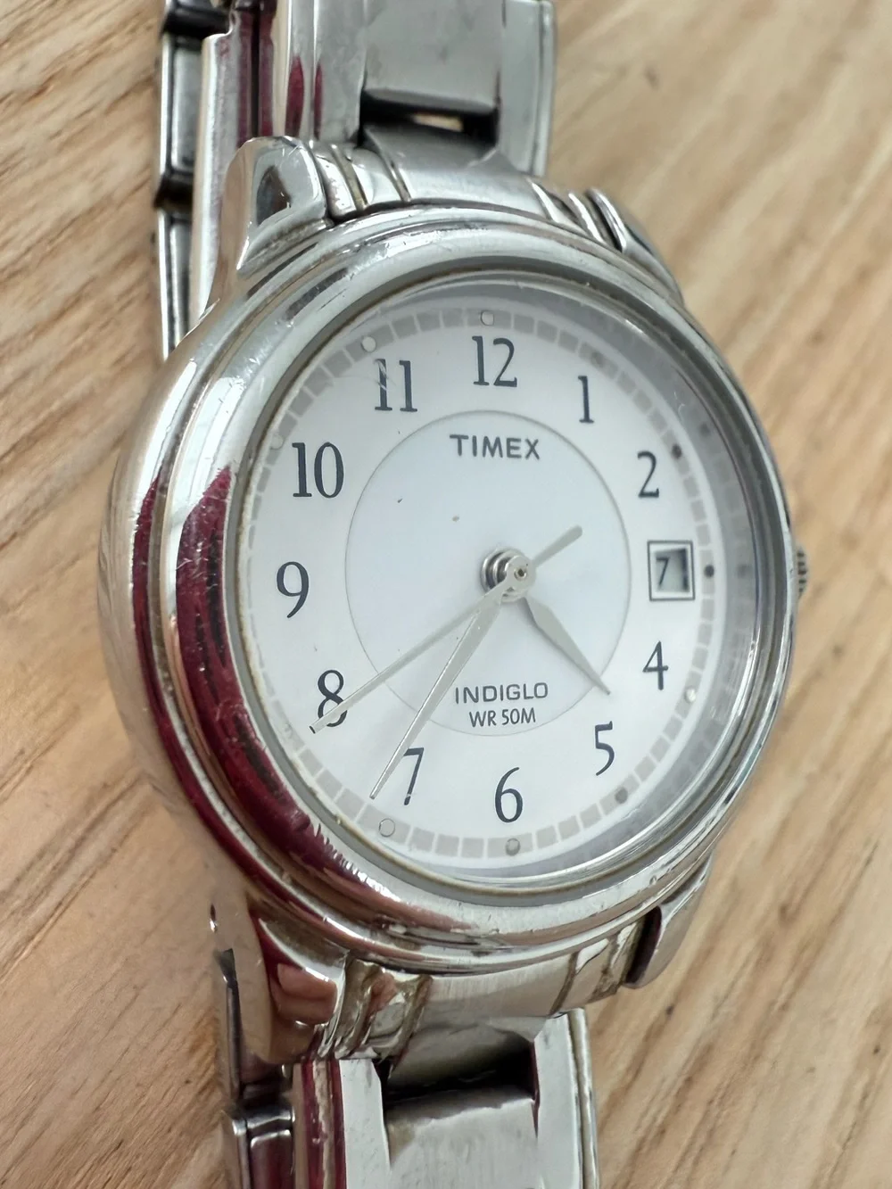 Timex ladies silver tone watch NEW BATTERY